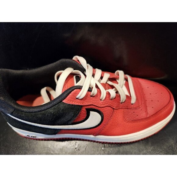 Nike Boys Air Force 1 LV8 1 GS Mystic Red/Black-Size 7 Youth Excellent Condition - Picture 3 of 16